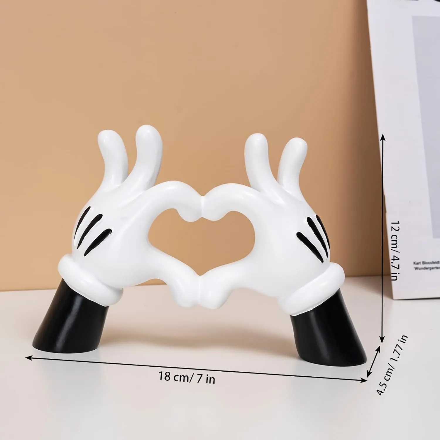 Cartoon Heart Hands Resin Statue Modern Home Decor Accents Love Finger Sculpture Room Decor Accessories Black White